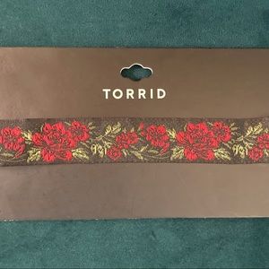 Women’s Rose Floral Choker Necklace